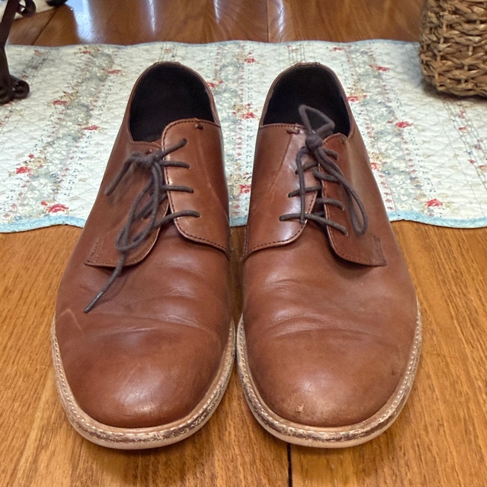 Men’s Tan Leather Oxfords by Calibrate.